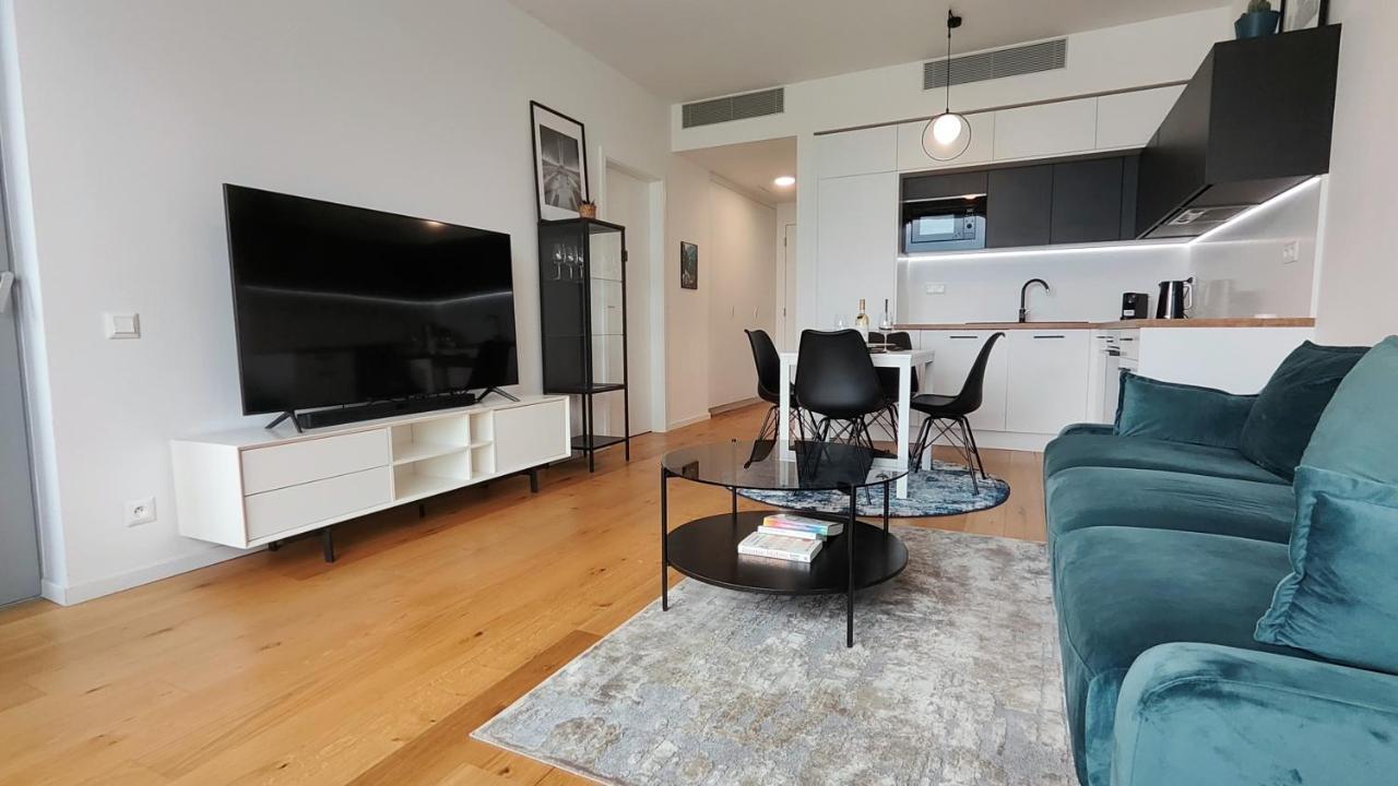 Beautiful 1 - Bedroom Apartment In Downtown Bratislava Buitenkant foto