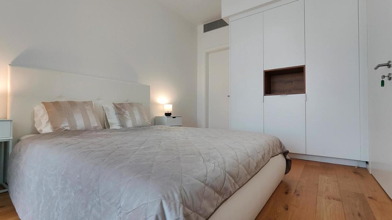 Beautiful 1 - Bedroom Apartment In Downtown Bratislava Buitenkant foto