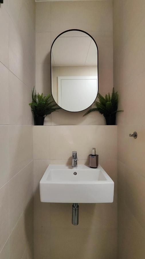 Beautiful 1 - Bedroom Apartment In Downtown Bratislava Buitenkant foto